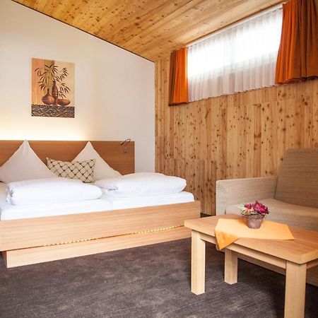 Gasthof Zum Goldenen Loewen Nauders Luaran gambar