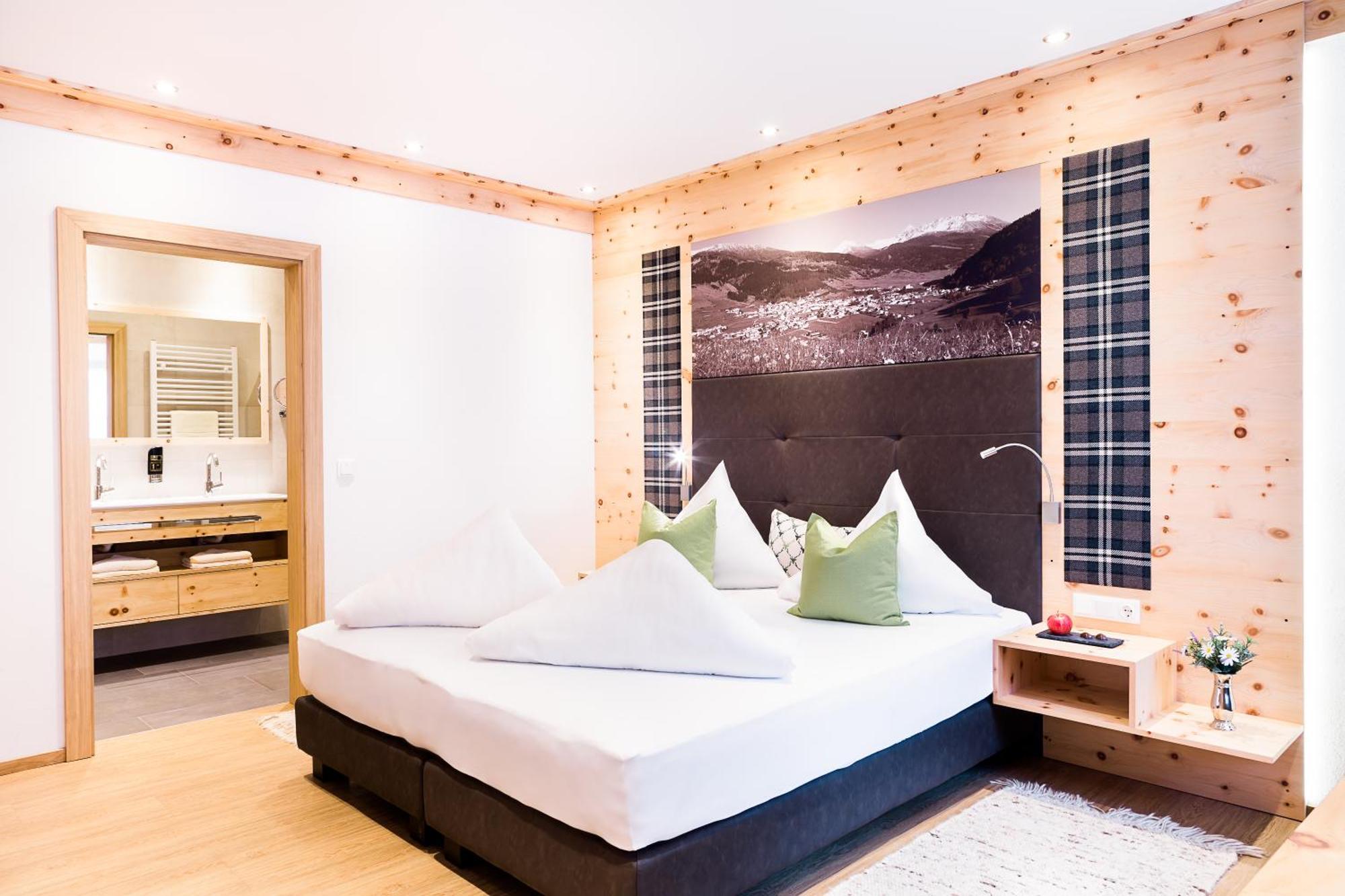Gasthof Zum Goldenen Loewen Nauders Luaran gambar