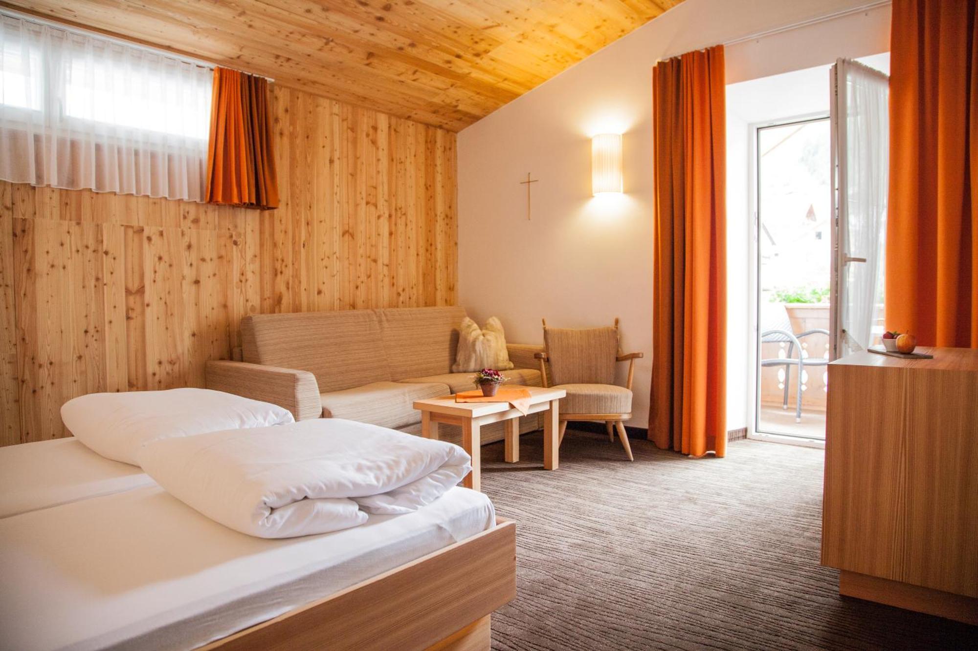 Gasthof Zum Goldenen Loewen Nauders Luaran gambar