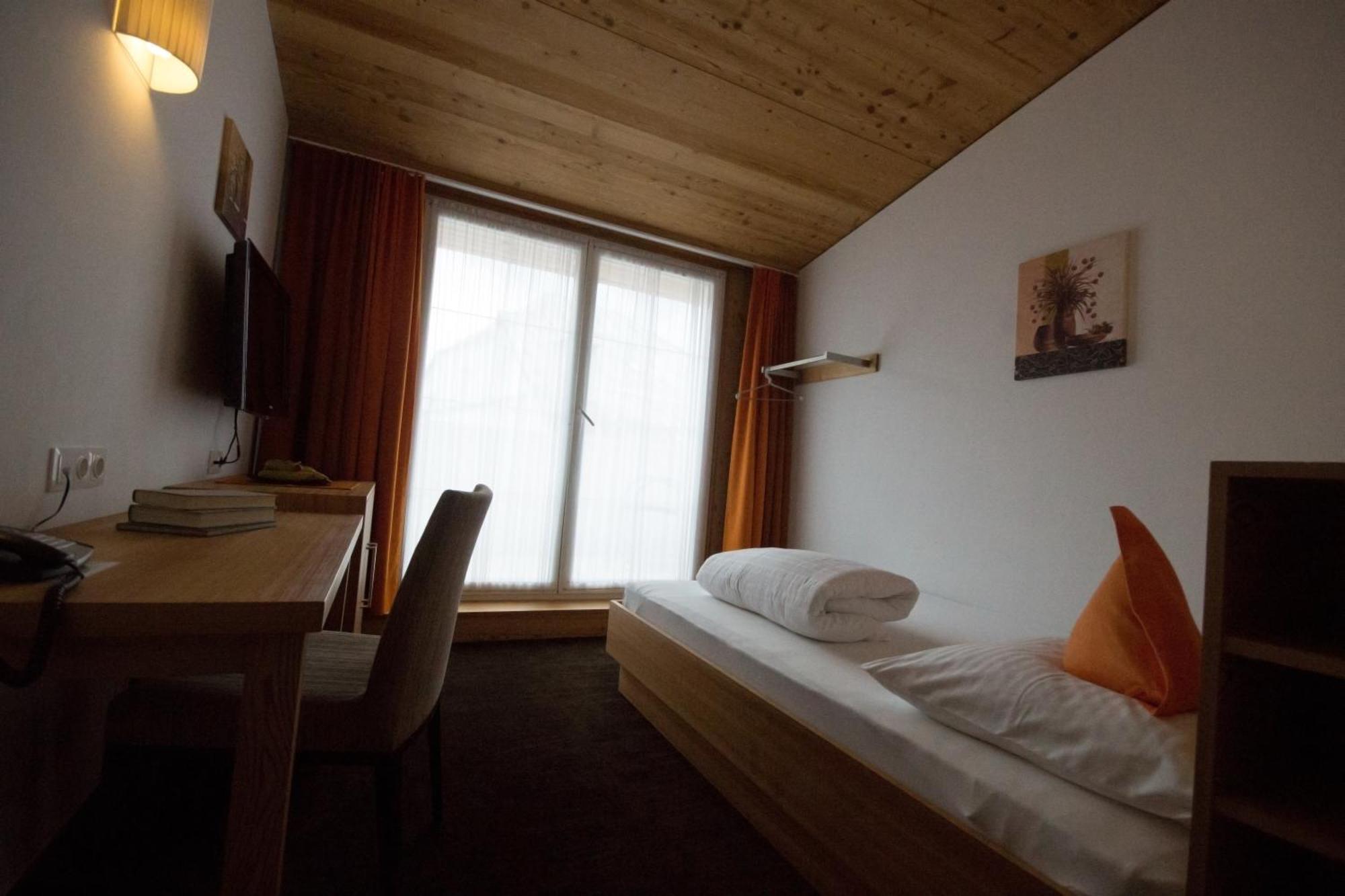 Gasthof Zum Goldenen Loewen Nauders Luaran gambar