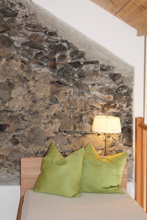 Gasthof Zum Goldenen Loewen Nauders Bilik gambar