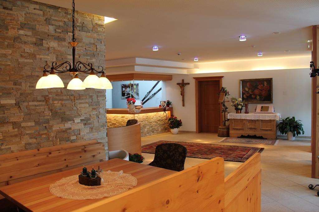 Gasthof Zum Goldenen Loewen Nauders Luaran gambar