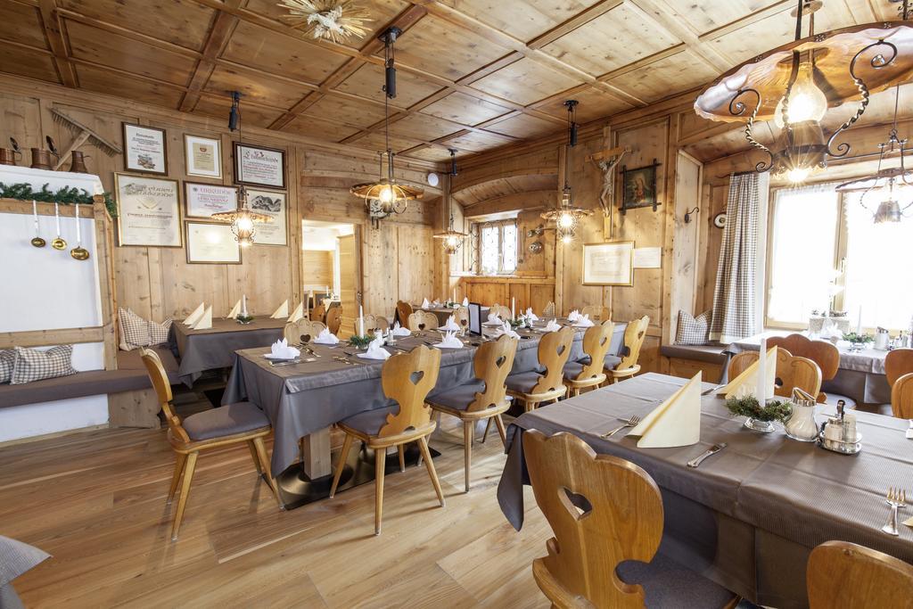 Gasthof Zum Goldenen Loewen Nauders Luaran gambar