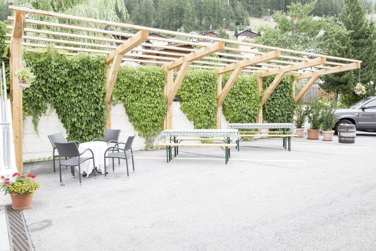 Gasthof Zum Goldenen Loewen Nauders Luaran gambar